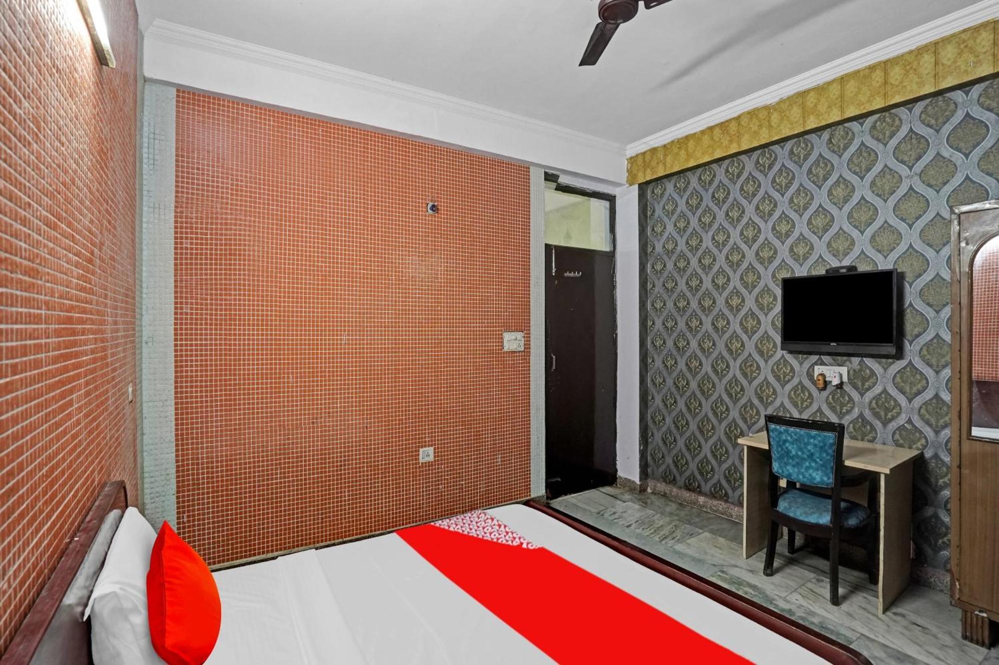 Hotel O Park View Noida Zewnętrze zdjęcie
