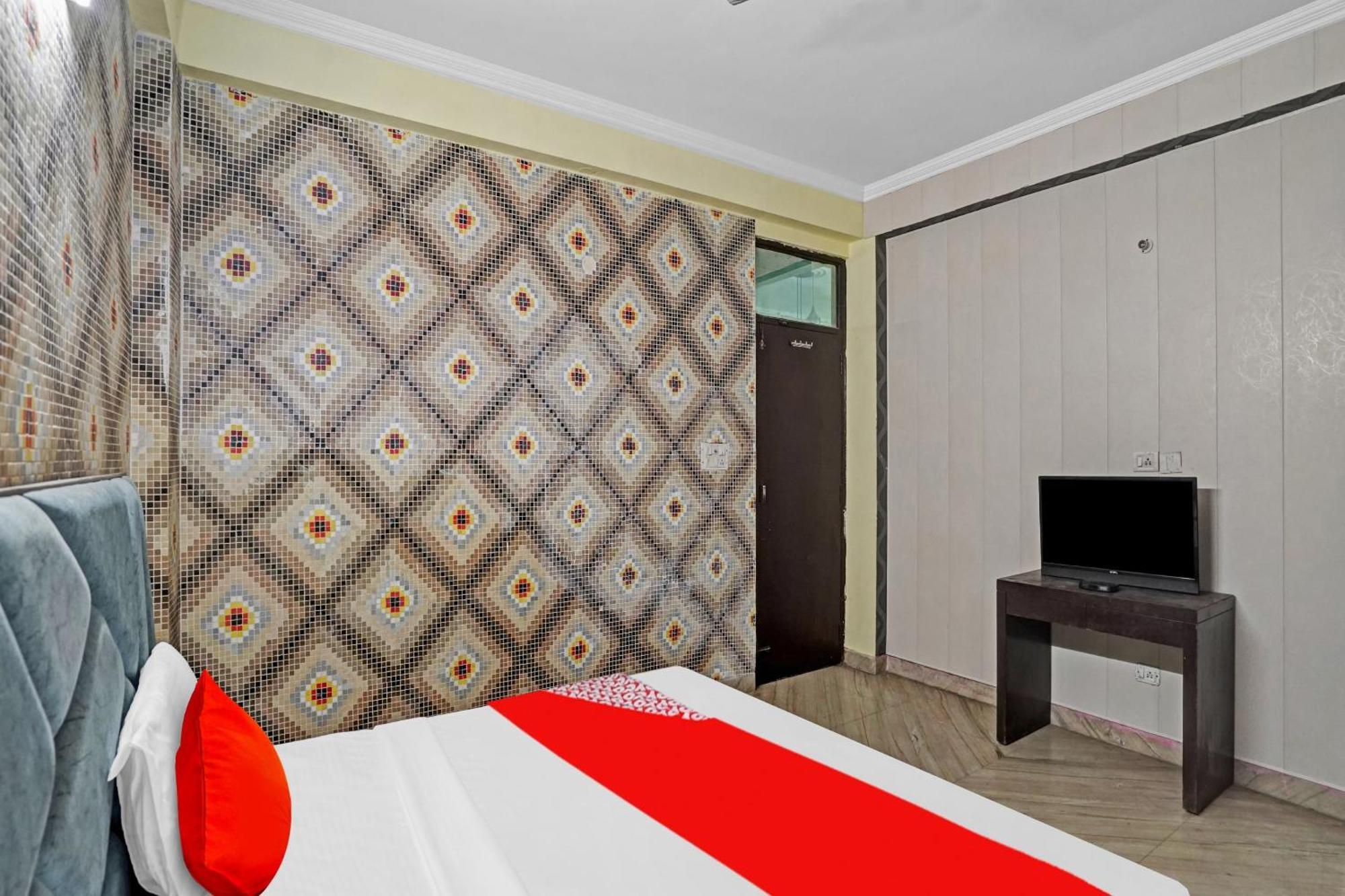 Hotel O Park View Noida Zewnętrze zdjęcie